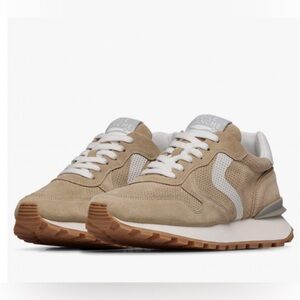 NWT VOILE BLANCHE PARIS RACE 050 WOMAN Suede Sneakers in Beige